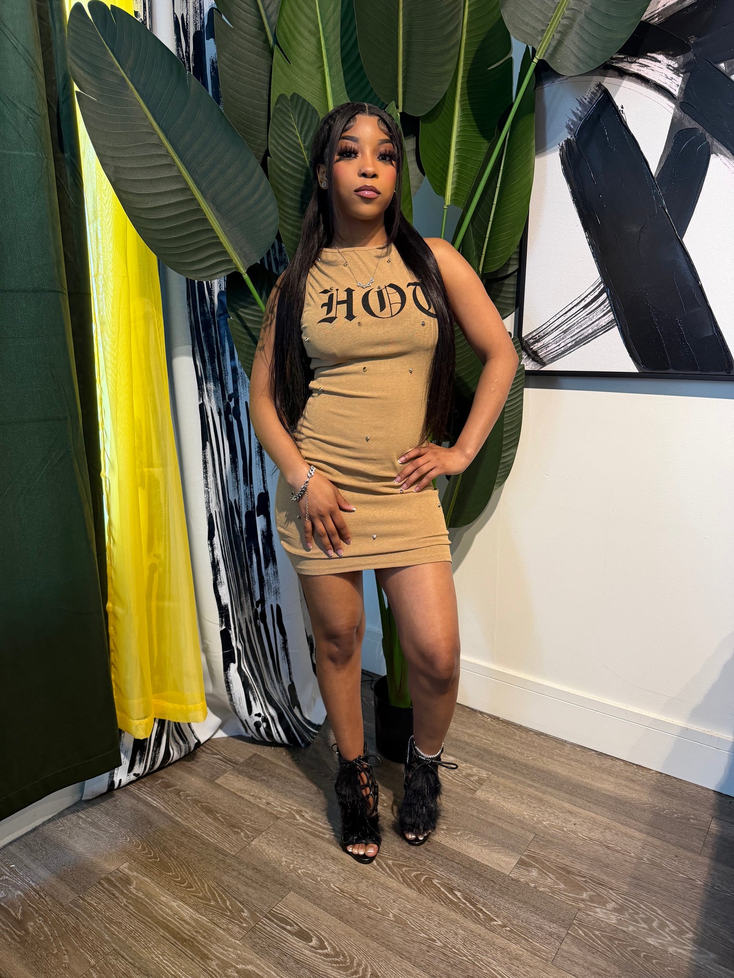 “Hot Dress”
